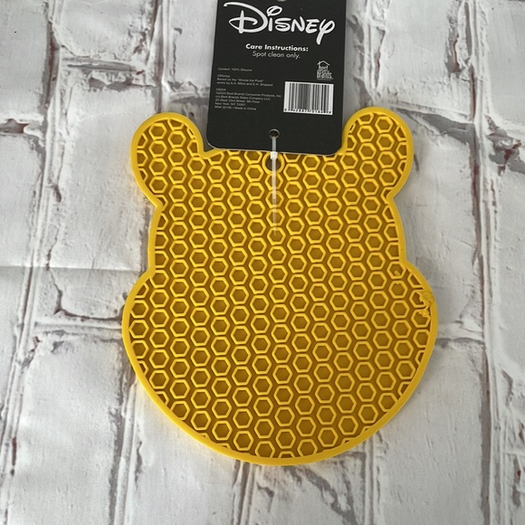 Disney Winnie the Pooh Silicone Trivet - Picture 4 of 4